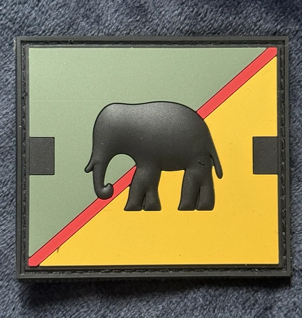 英国空軍　27 SQUADRON CHINOOKSパッチ ROYAL AIR FORCE CHINOOK DISPLAY TEAM PVC PATCH 27 SQN RAF