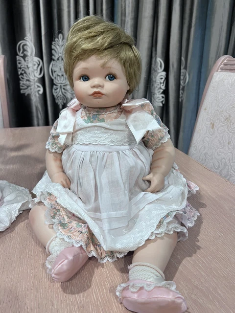 Vintage 1989 Hamilton Collection Heritage Porcelain Doll, Jessica 19 Inches