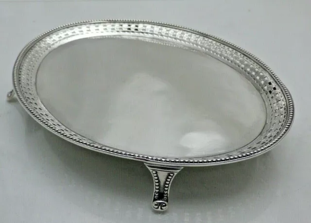 Supporto per teiera ovale argento massiccio georgiano 1784 antico su 4 piedi (1762/K/ONN)