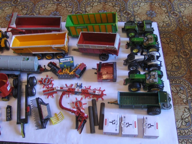 LOT DE JOUETS d'occasion de collection échelle 1:32 -------- (réf. F