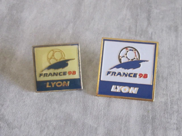 Pin's Vintage Football Club OL Olympique Lyonnais Rétro
