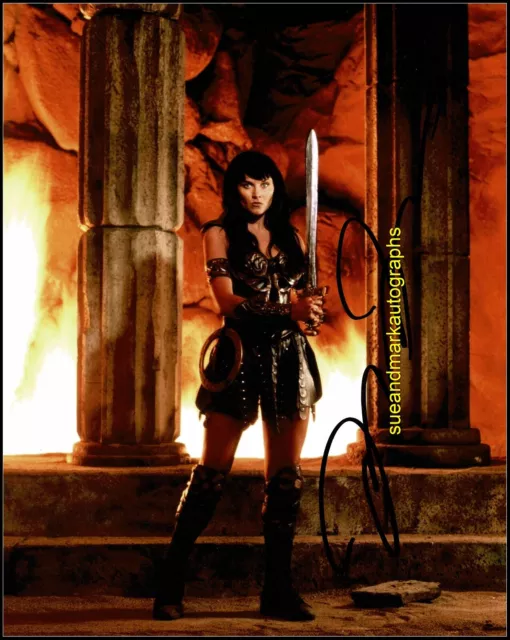 Lucy Lawless Xena: Warrior Princess D Autograph Signed UACC RD 96