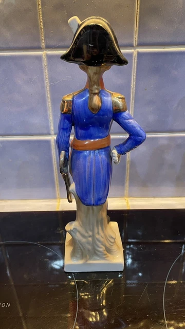 Théière Ancienne En Porcelaine - Style Art Déco Années 1920-1949 - Hauteur 23 Cm - Reproduction Sous Licence