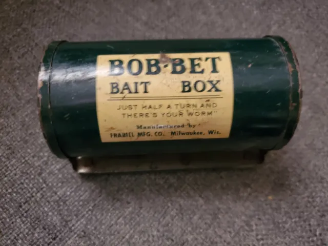 VINTAGE BOB-BET METAL Belt Bait Fishing Worm Box Frabill Milwaukee  Wisconsin $10.00 - PicClick