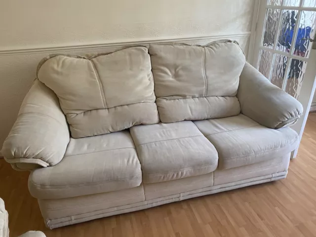 3 piece suite (two chairs and sofa)