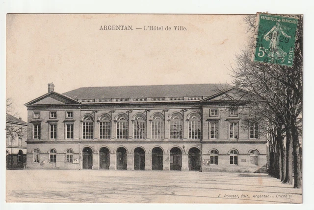 ARGENTAN - Orne - CPA 61 - l' Hotel de Ville