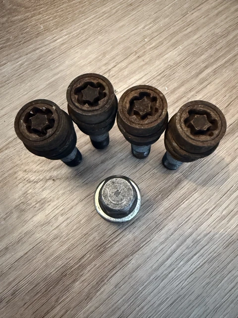 Wheel Bolts & Locks (16 4) Chrome For VW Amarok 10-22 On Aftermarket Wheels | Australia - View #10