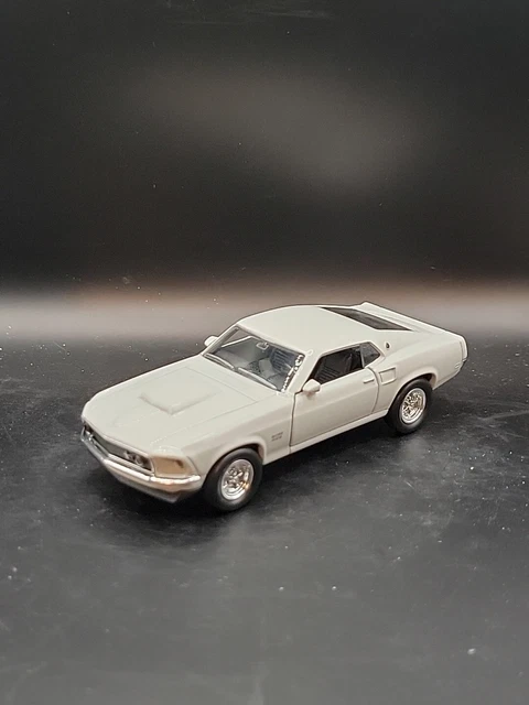 Ford Mustang Fastback 1968 rouge - KK Scale