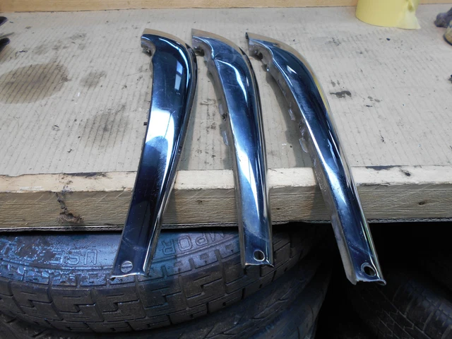 PARE-CHOCS AVANT JAGUAR XJ X300 chrome. Main droite. Off Side UK. EUR