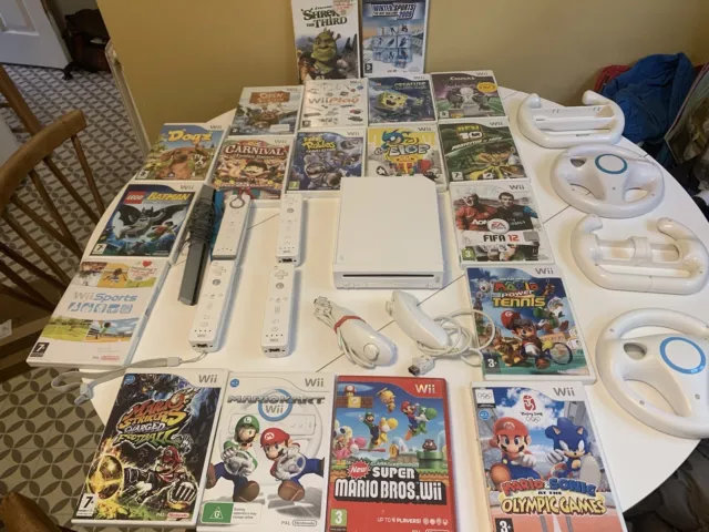 HUGE Wii 4P MARIO OVERKILL Bundle, 20+Games, Mario Kart, NSMB, Wii Sports WHEELS