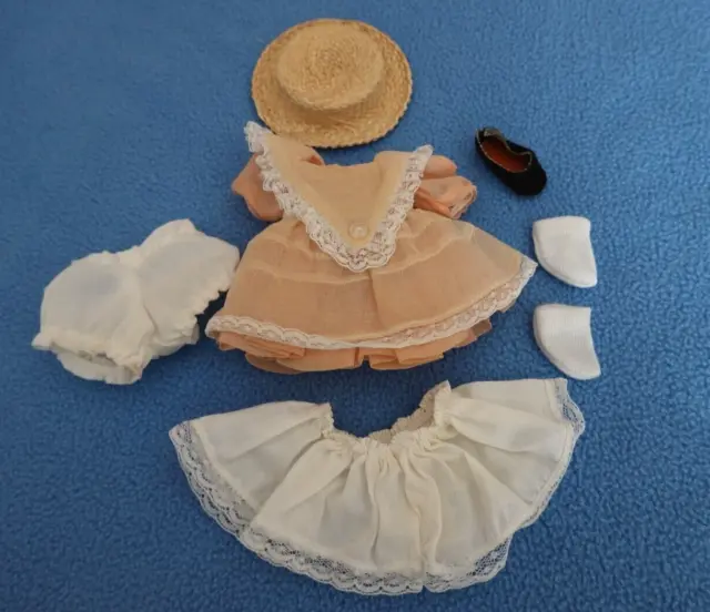 1986 Tagged  Betsy McCall 35th Anniversary 8PC Outfit by The Rothchild Doll Co.