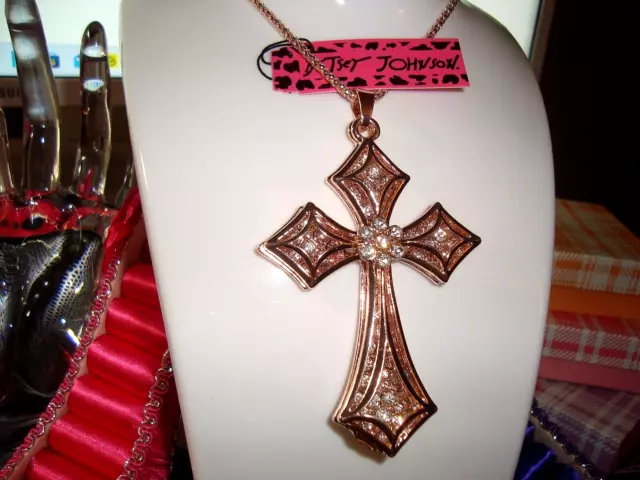 BETSEY JOHNSON shining crystal CROSS pendant necklace, alloy, 27 inch, Fashion
