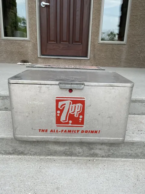 Vintage 7Up Cooler Advertising 7Up