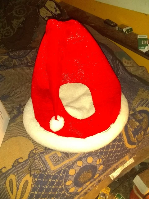 Pet Cave Bed  Christmas Santa Hat ~ NEW w/ TAGS ships out same/nxt day
