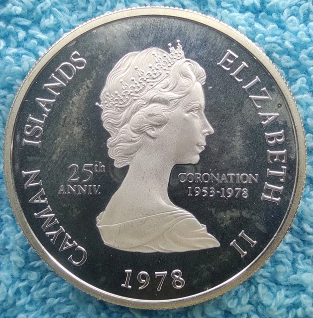 CAYMAN ISLANDS 5 dollars 1978 KM#33 Coronacion SILVER 0.925-35.5 gr.(SC/UNC)