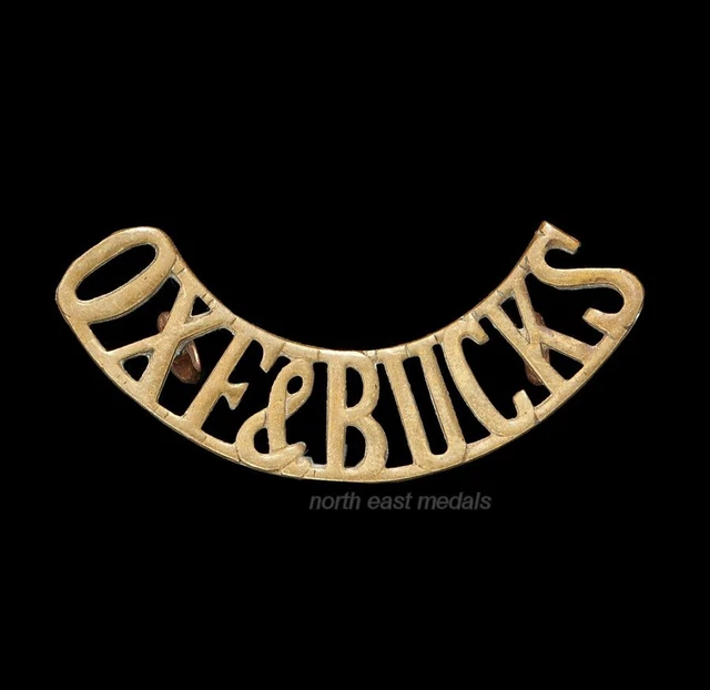 Oxfordshire and Buckinghamshire Light Infantry 'OXF&BUCKS' Shoulder Title Badge