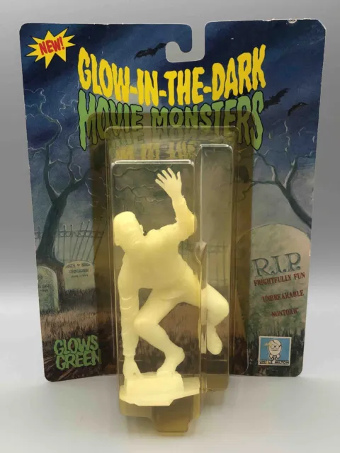 Uncle Milton Universal Movie Monsters Glow In The Dark Hunchback Of Notre Dame