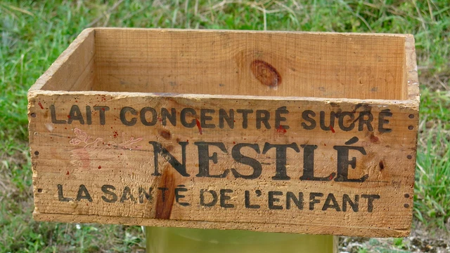Caisse en bois ancienne d’épicerie – Lait Mont Blanc – pour