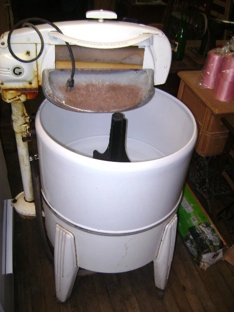 VINTAGE 1950 S SPEED Queen 40 Wringer Washer Washing Machine