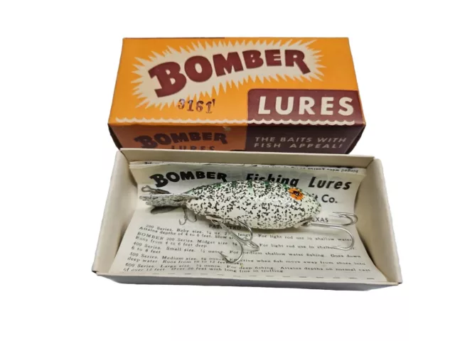 BOMBER BAIT CO. BOMBER VINTAGE FISHING LURE with ORIGINAL BOX 3161