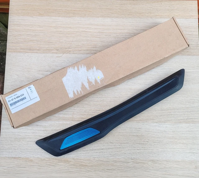 Genuine BMW Trunk Trim Bracket Insert Detent – F30 F32 F80 M3 F82 M4 – Part #51477292662