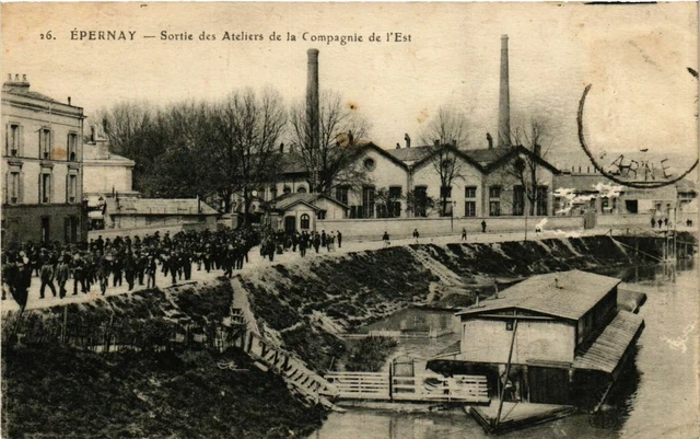 CPA ÉPERNAY - Exit des Ateliers (364079)