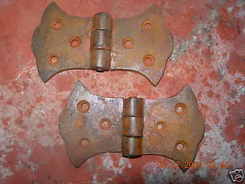 ~3.1/2 PAIR of RUSTIC CAST Butterfly HINGES~