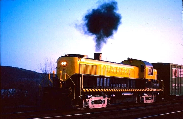Original Kodachrome Slide Nysw Alco Rs-3 #114 Binghamton, Ny April 8, 1984