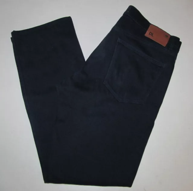 Mens' DL1961 Vince Casual Straight Jeans. Size 36 (MEASURE 37X32 1/2)Navy Blue.