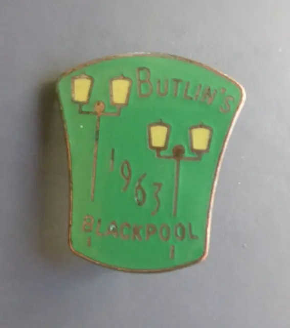 ORIGINAL Butlin Butlins Badge Blackpool 1963 J.R. Gaunt of London - Green