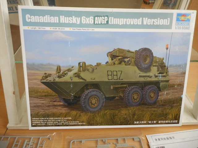 Trumpiter MODELLBAUSATZ TRUMPETER CANADIAN Husky 6x6 AVGP im Maßstab 1:35 in Box ...