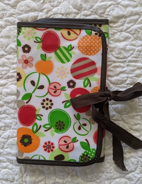 THIRTY ONE 31 Tri Fold & Go Organizer Fits Tablet Fruit pattern w/ plaid inside
