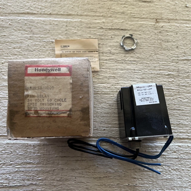 HONEYWELL FURNACE RELAY 24 Volt 60 Cycle Coil R8225B1007 With Box £130