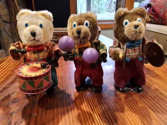 Vintage Russ Berrie & Co. - 3 Wind-up Bears - Musical Instruments - 2 working