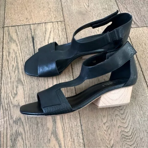 VANELI black leather open toe block wood heel Calyx T-Strap Sandals womens 10