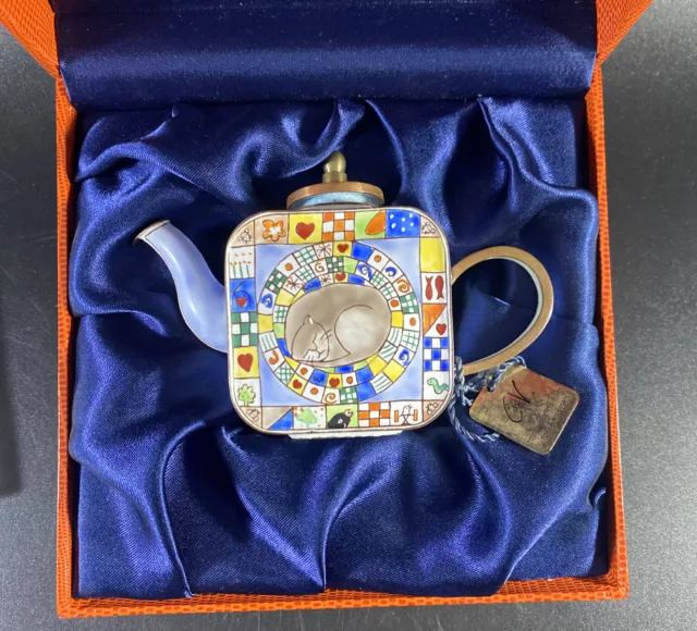 Charlotte Di Vita Cat Teapot Hand-painted, ED NO C640 Boxed  Miniature Tea Pot