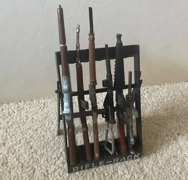 VINTAGE ACTION MAN rifle rack plus machine gun weapon parts Palitoy 12 ...