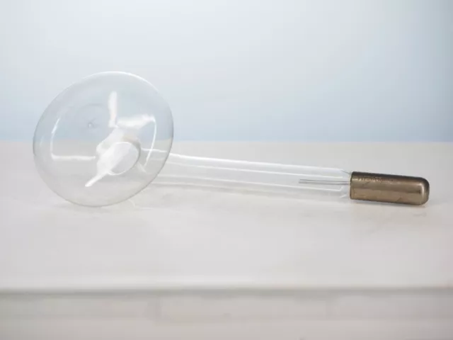 Renulife Electric Co. Detroit Mich. Violet Ray Quack Medicine single glass wand