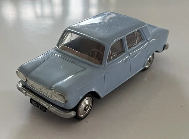 Simca Trianon Norev plastique 1/43° – Les Miniatures