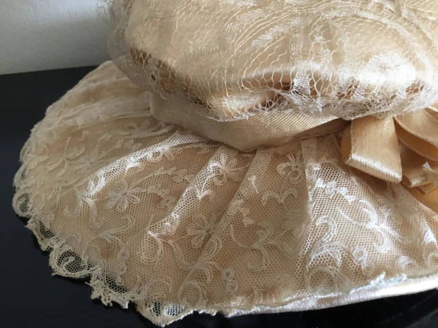 2 chapeaux de poupées anciens fabriqués main 9