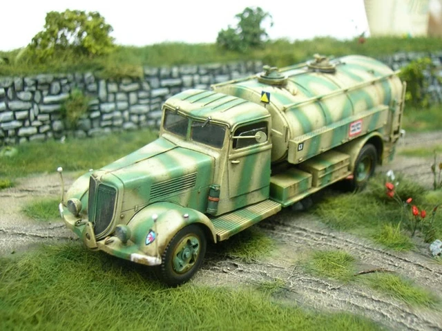 DIREKT COLLECTION - Véhicule Militaire 1:43 BERLIET SIDES GLC