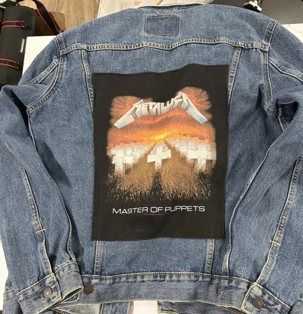Metallica Levi's Denim Trucker Jacket Mens Large Blue 72334 -patch in the back