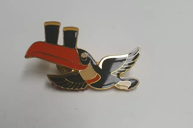 Guinness Toucan & Two Pint Shaped Metal Pin c1990s Badge Red Beak 4cm Wide