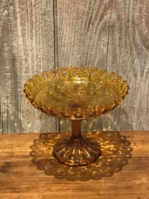 Ancien Drageoir En Verre Ciselé Sur Pied - Motifs Floraux Et Géométriques Vintage