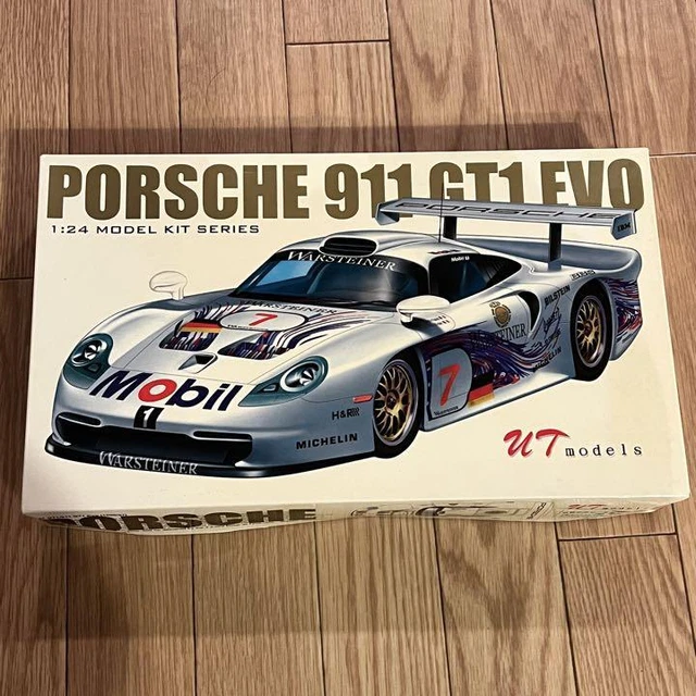 Porsche 911 GT1 EVO – Kit UT Models 1/24 – Voiture Neuve Sous Blister