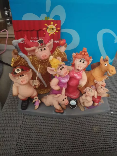 Piggin Collectors Limited Edition Figurine - What A Piggin Pantomime # 0900