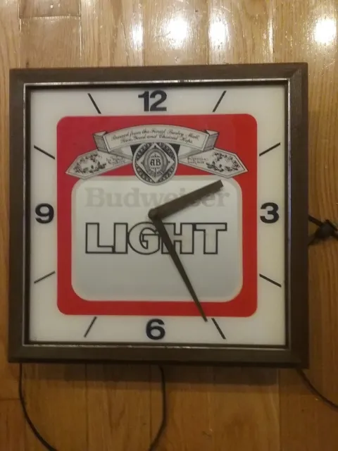 1983 Vintage Budweiser Light Clock Light Up Beer Sign ( For Parts or to be fixed