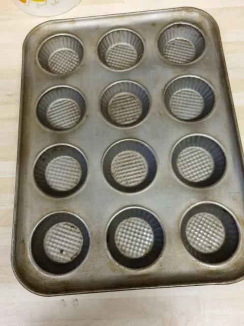 Vintage Shabby Seamless Hygienic Metal Baking Tin Bun Tray Cupcake Muffin