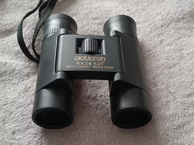 Opticron 8 x 24 Binoculars MC WP 6.25° - Used