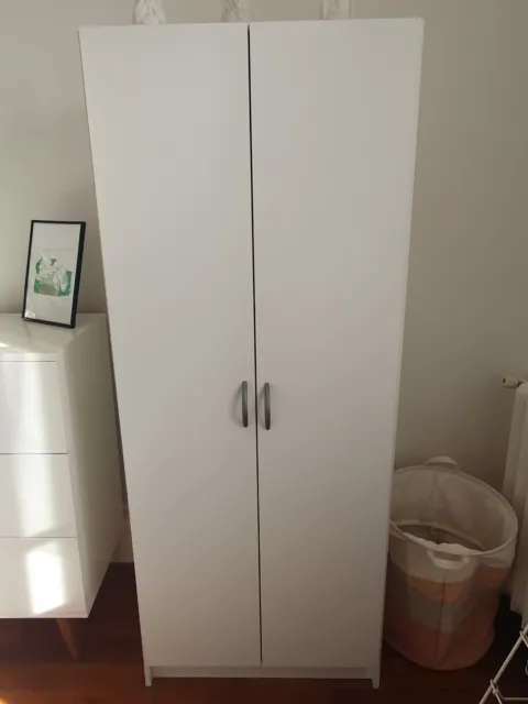 Armoire avec penderie Conforama